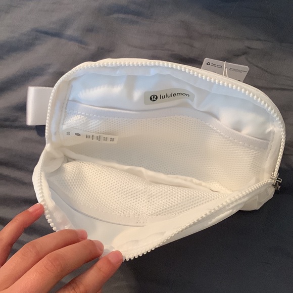 Belt bag - Picture 2 of 3